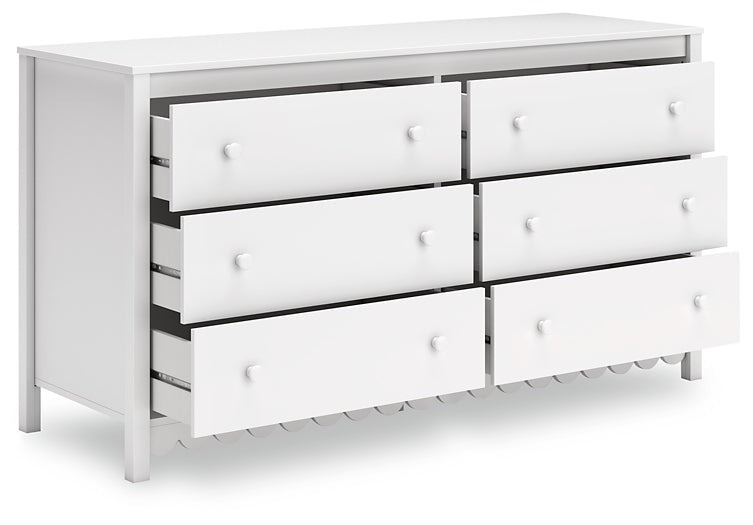 Hallityn Panel Headboard With Dresser And Nightstand