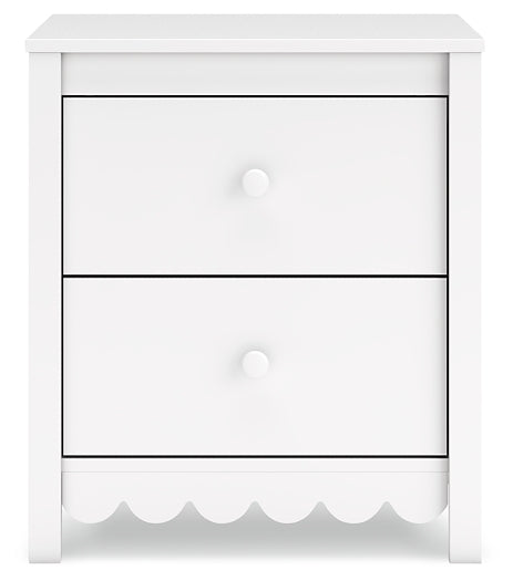 Hallityn Panel Headboard With Dresser And Nightstand