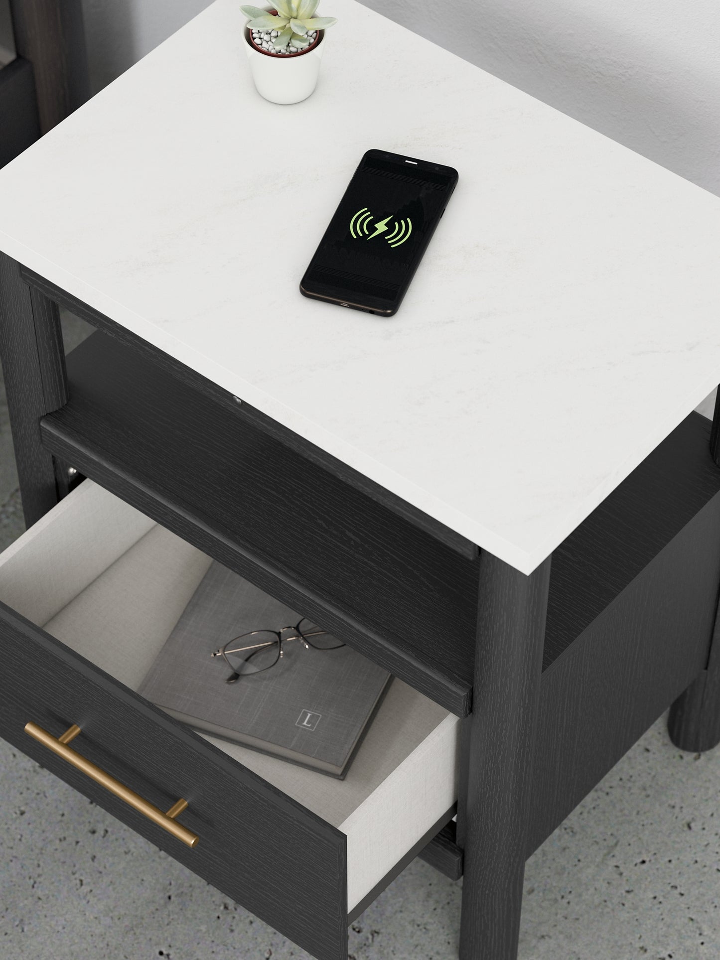 Cadmori Upholstered Bed With Mirrored Dresser And 2 Nightstands
