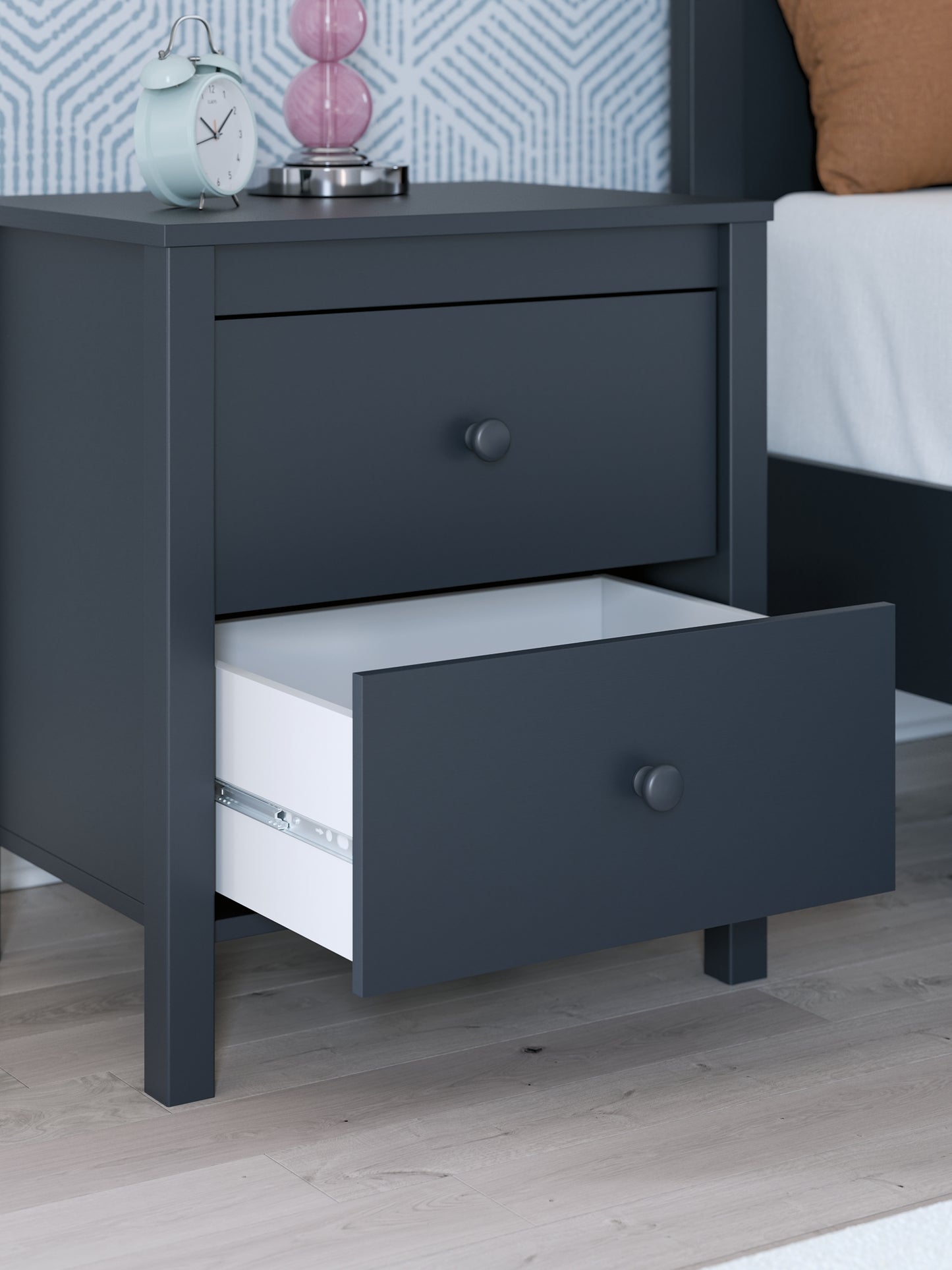 Simmenfort Platform Bed With Dresser, Chest And Nightstand