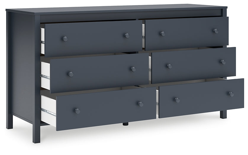 Simmenfort Panel Headboard With Dresser, Chest And Nightstand