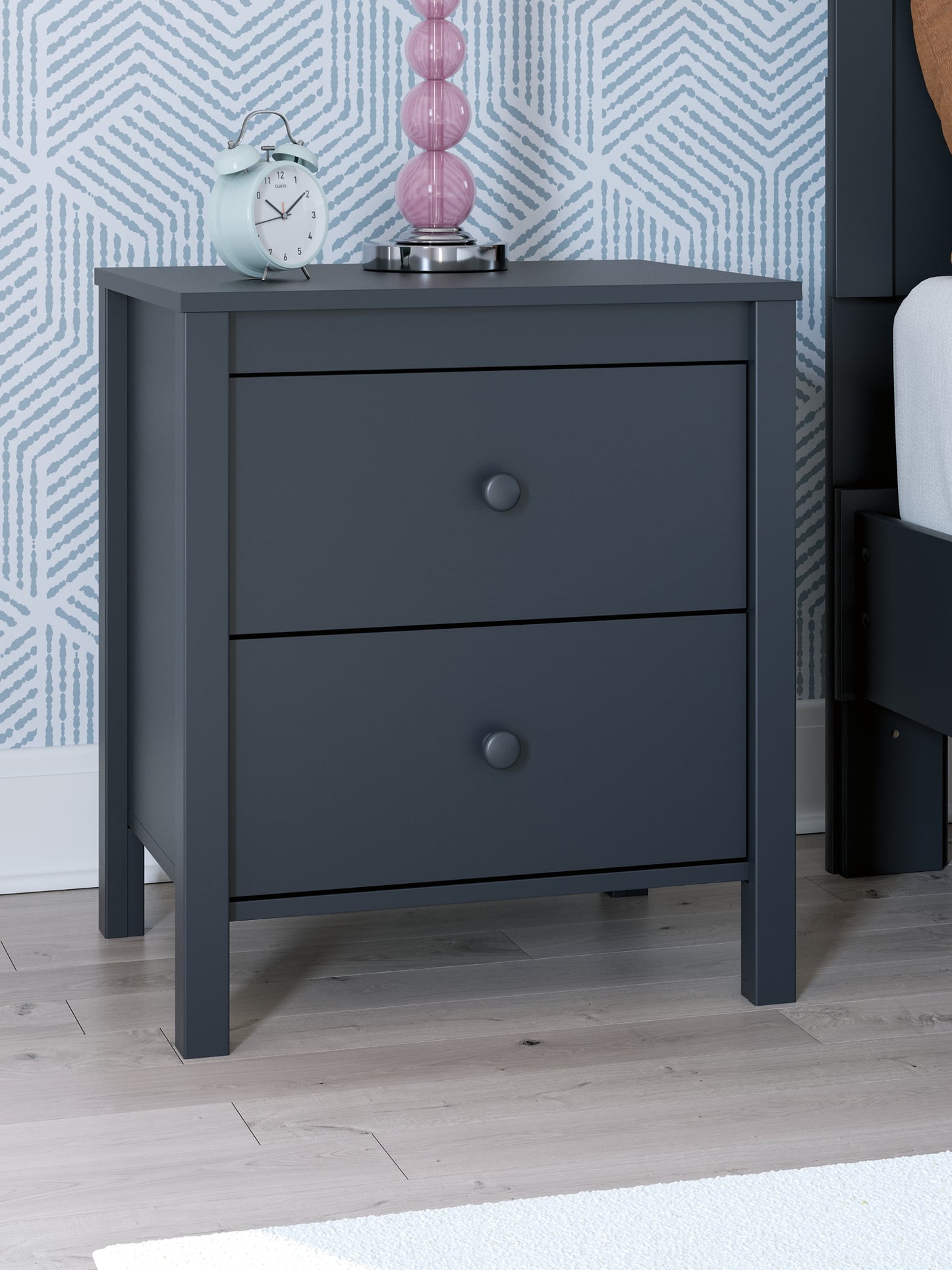 Simmenfort Panel Headboard With Dresser, Chest And Nightstand