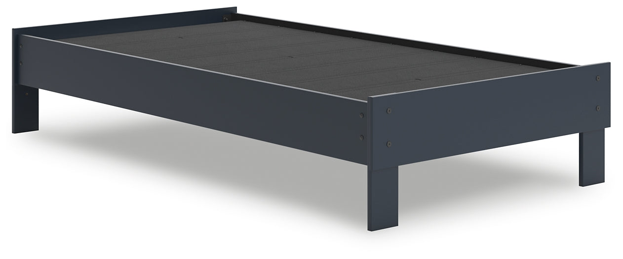 Simmenfort Platform Bed With Dresser, Chest And Nightstand