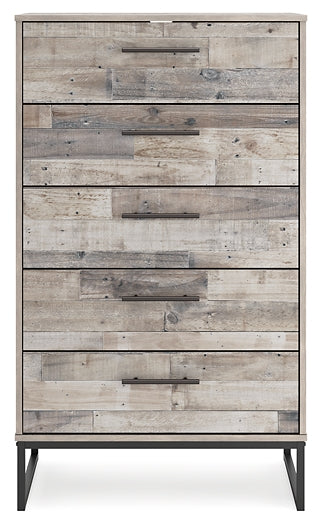 Neilsville Platform Bed With Dresser, Chest And Nightstand