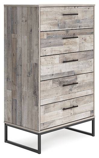 Neilsville Platform Bed With Dresser, Chest And Nightstand