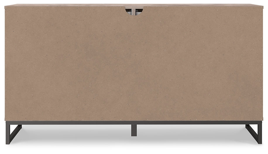 Neilsville Platform Bed With Dresser, Chest And Nightstand