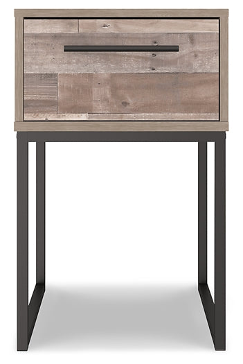 Neilsville Platform Bed With Dresser, Chest And Nightstand