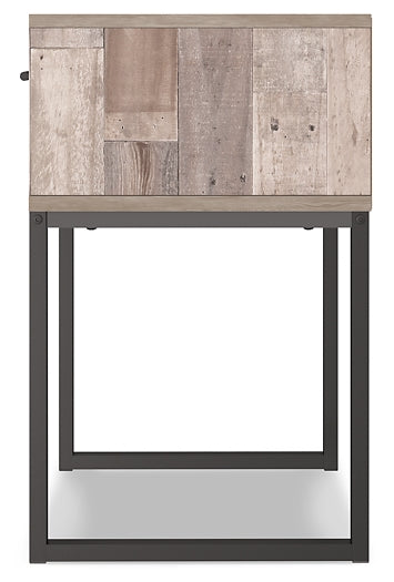 Neilsville Platform Bed With Dresser, Chest And Nightstand