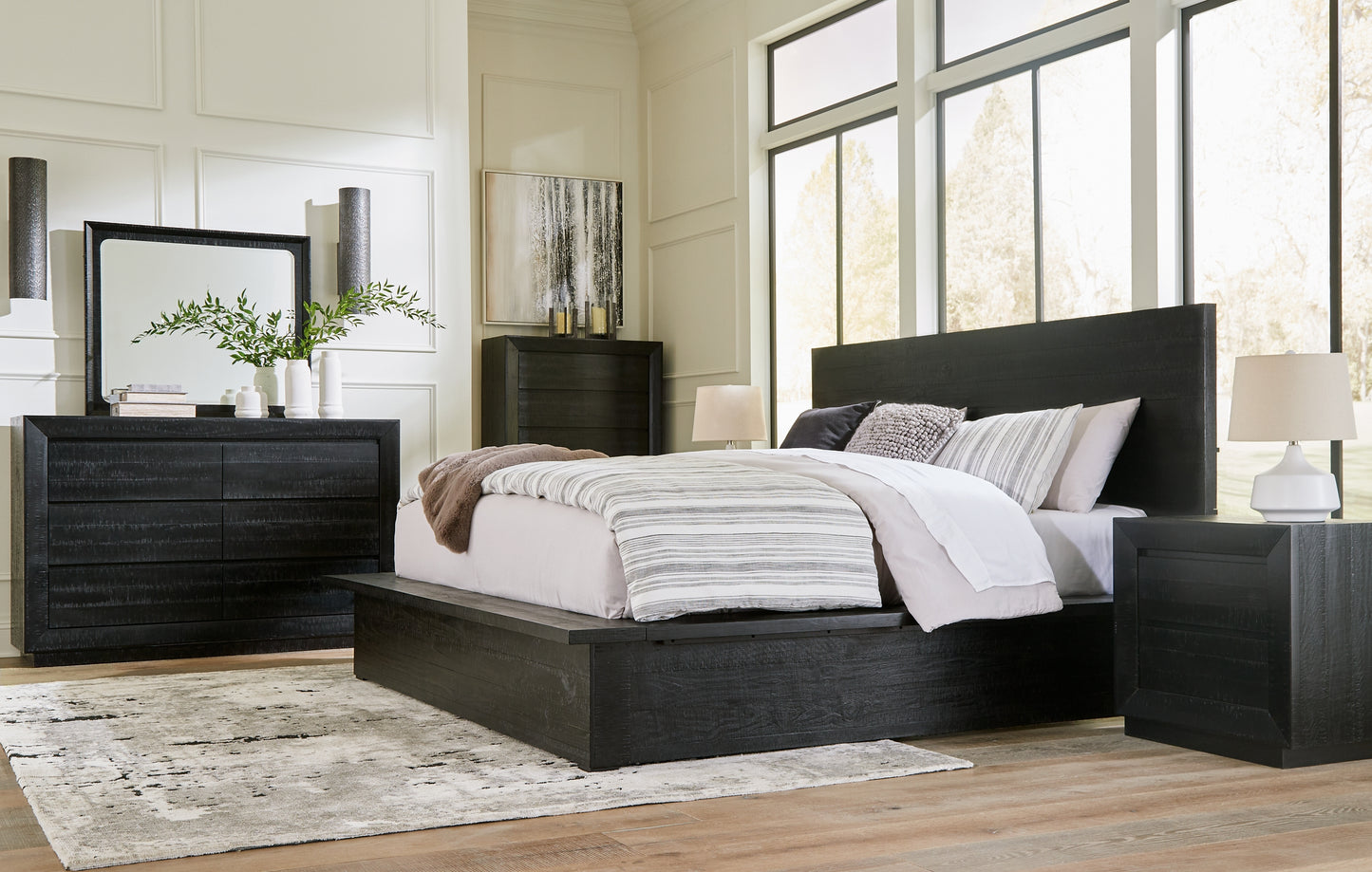 Londer Panel Bed With Mirrored Dresser, Chest And 2 Nightstands