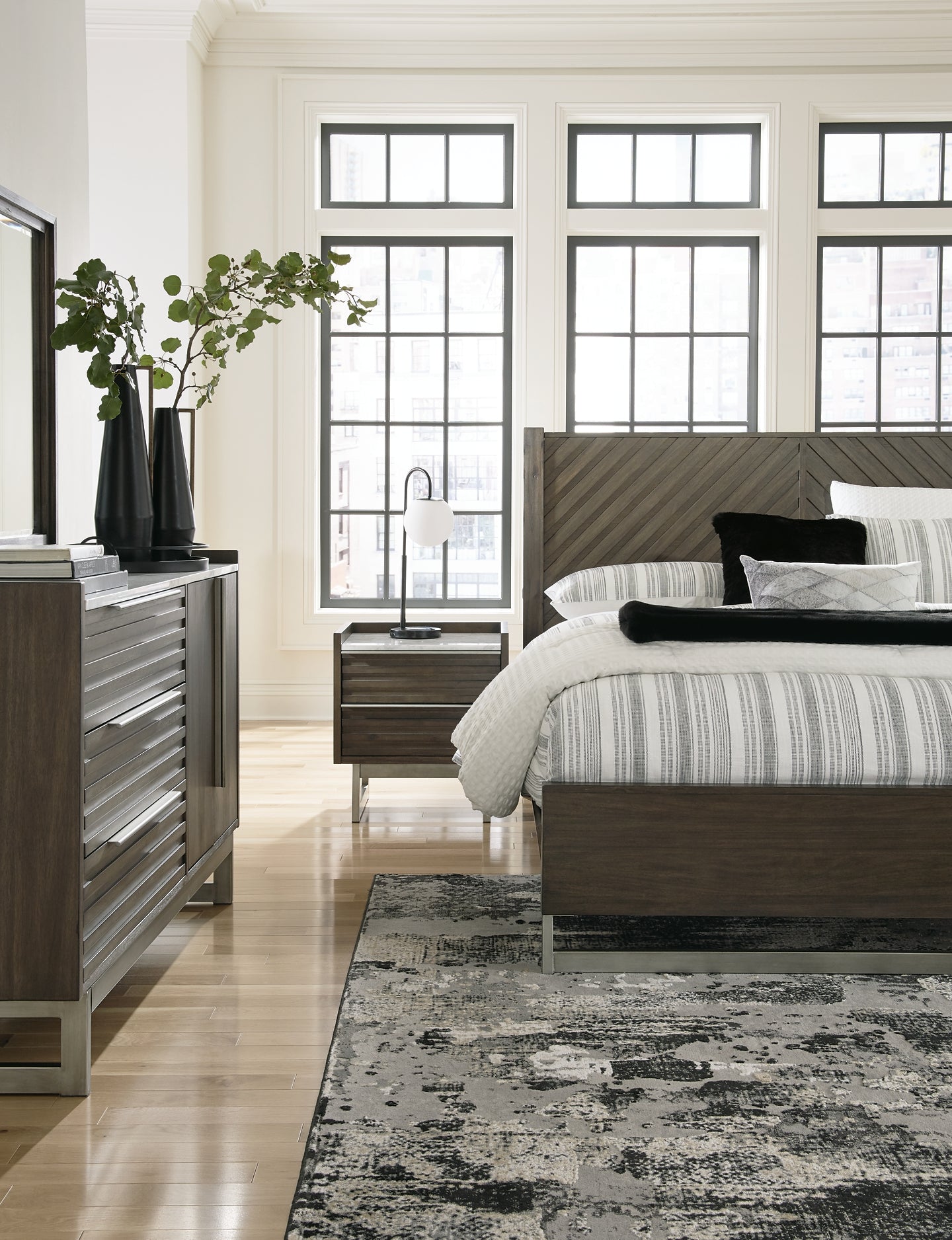 Arkenton Panel Bed With Mirrored Dresser And 2 Nightstands