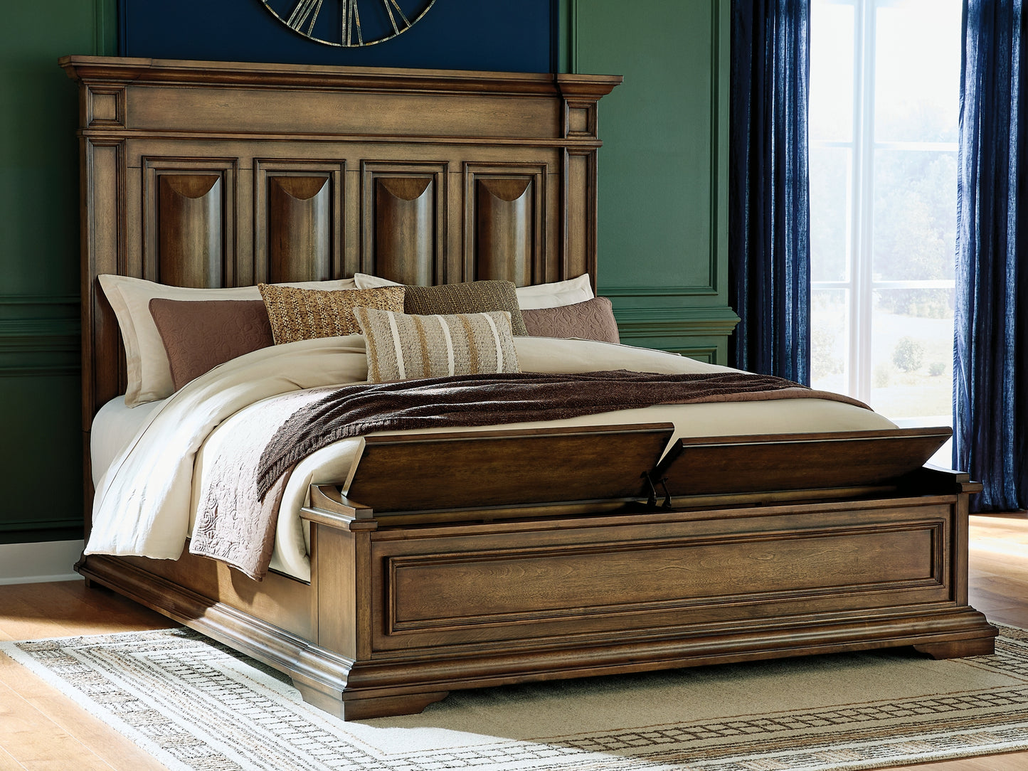 Frantanna  Panel Storage Bed