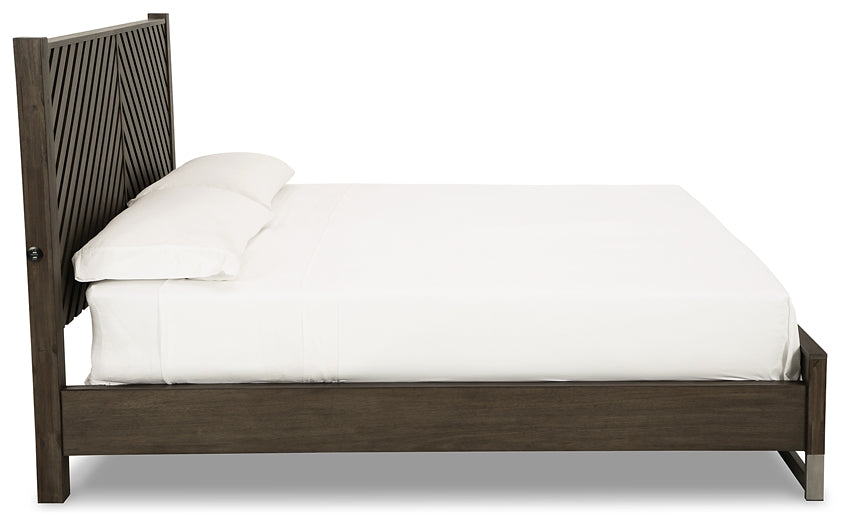 Arkenton California  Panel Bed With Mirrored Dresser And Chest