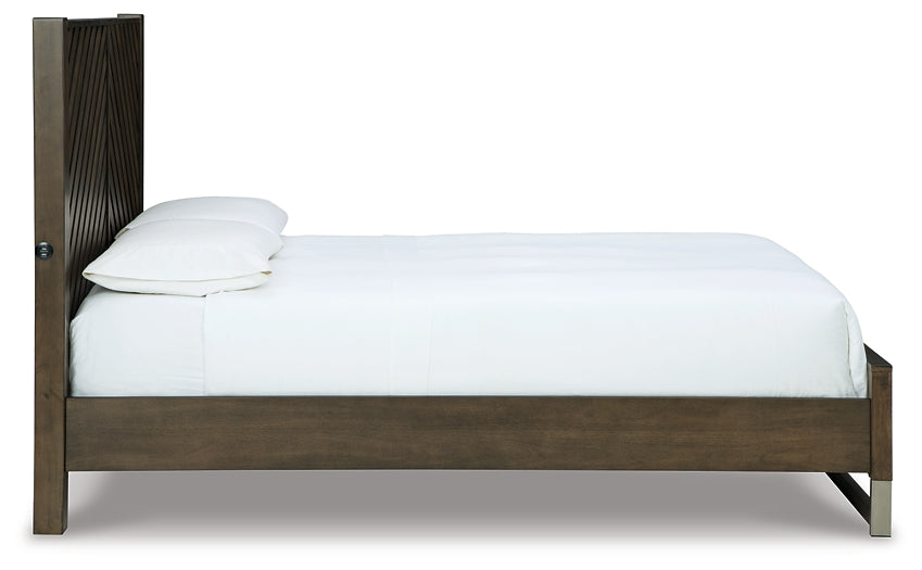 Arkenton  Panel Bed With Mirrored Dresser
