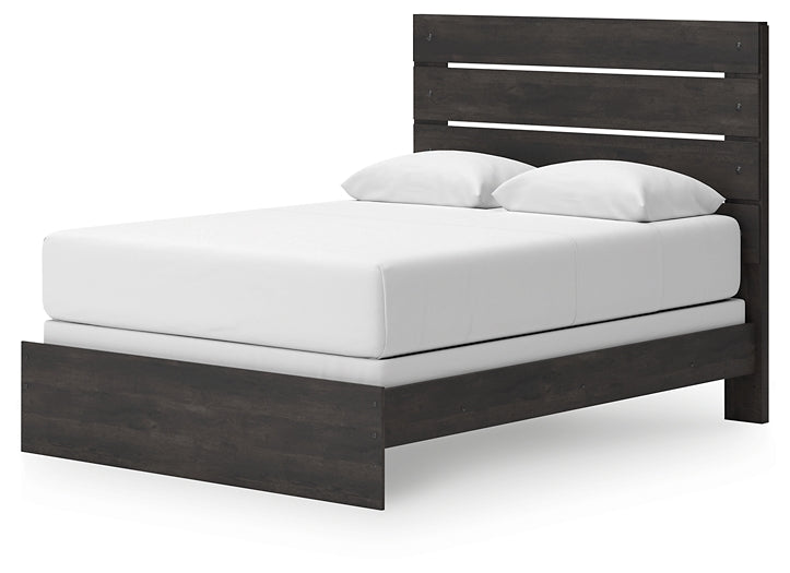 Hollivern Panel Bed With Mirrored Dresser, Chest And Nightstand