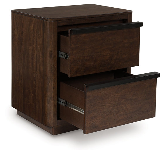Dilenno California Canopy Bed With Mirrored Dresser And Nightstand