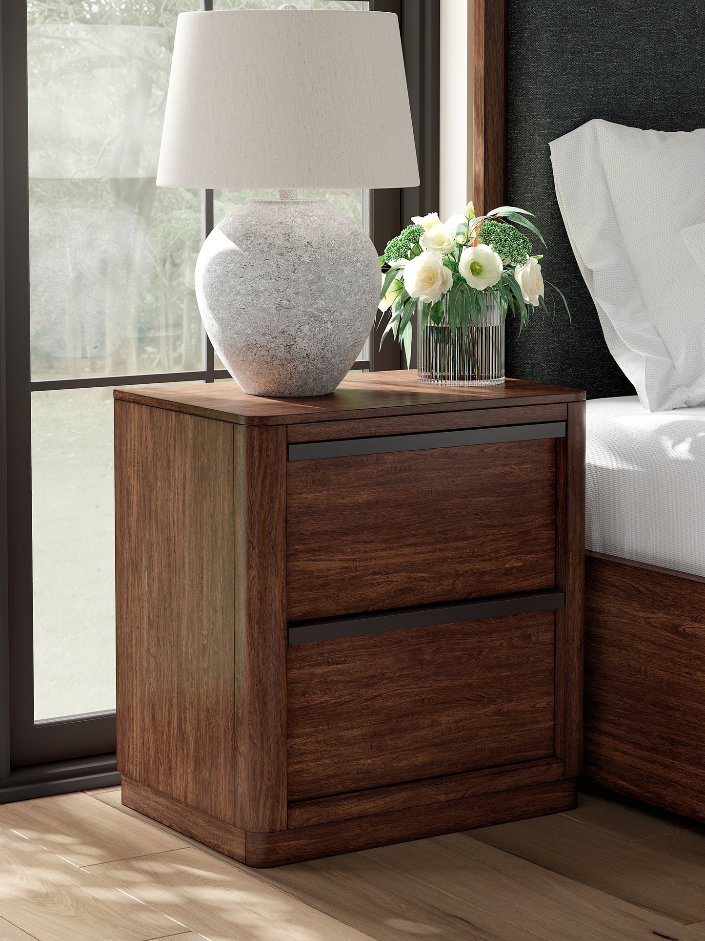 Dilenno California Canopy Bed With Mirrored Dresser And Nightstand