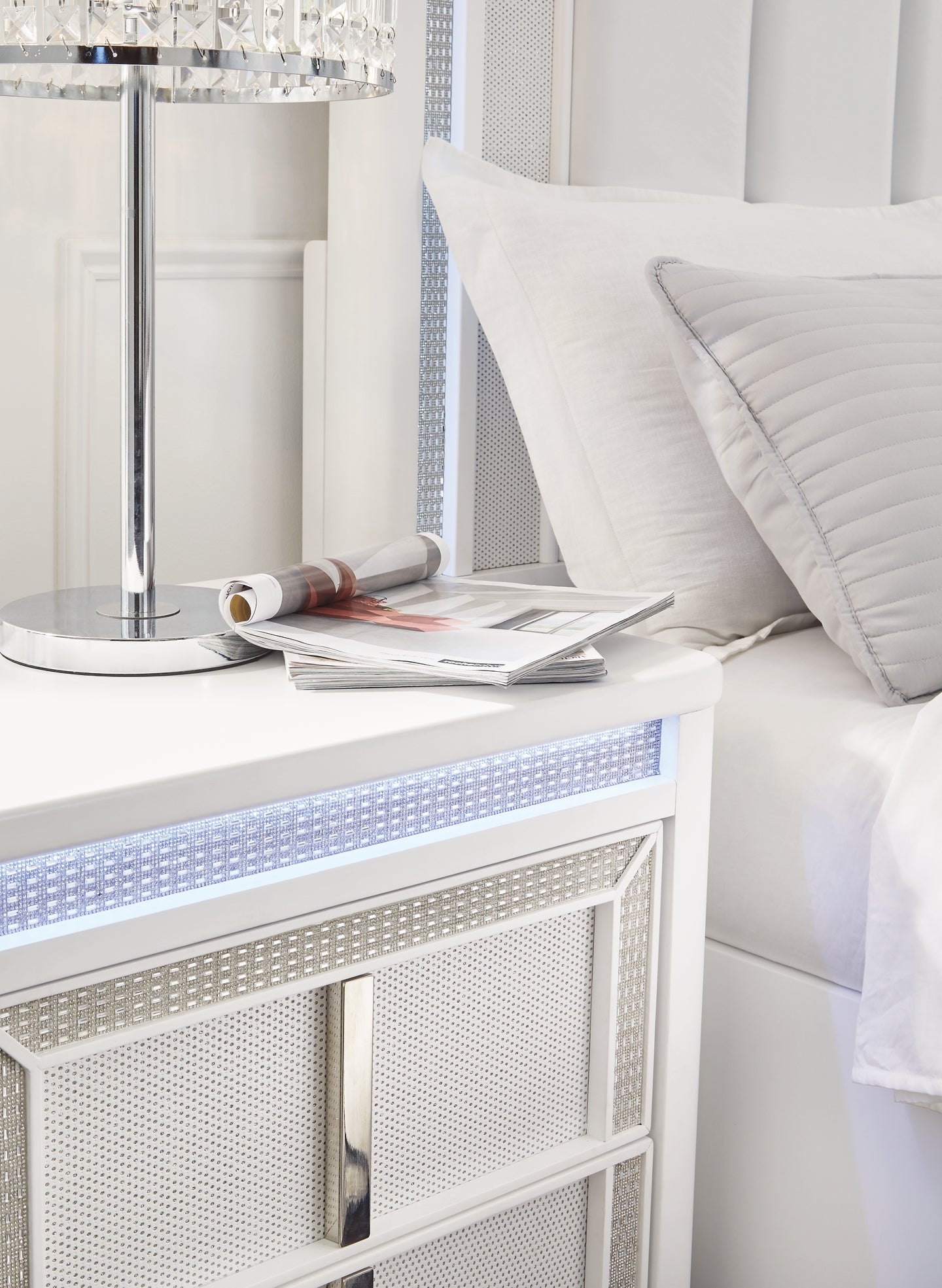 Chalanna Upholstered Storage Bed With Mirrored Dresser, Chest And Nightstand