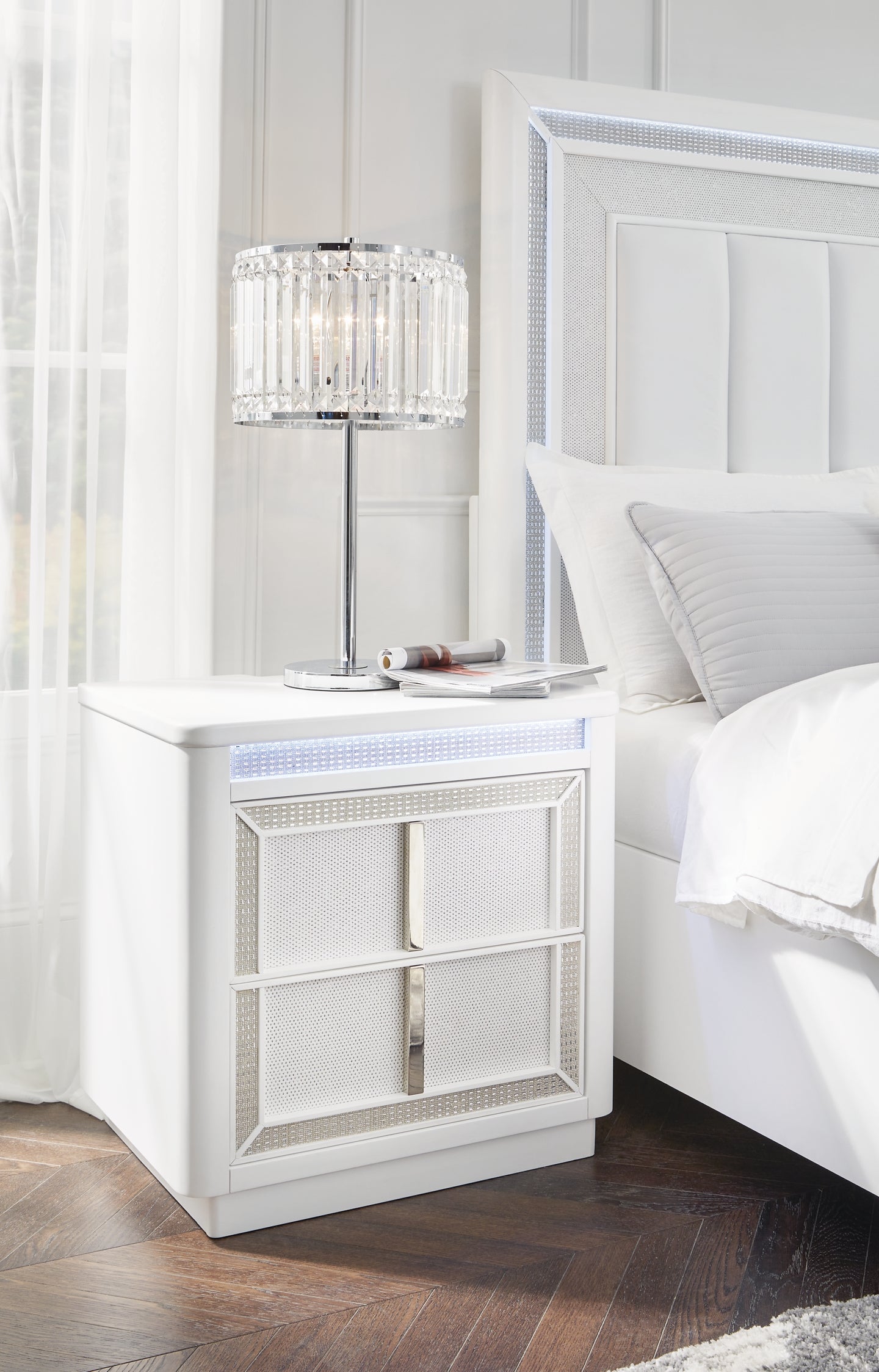 Chalanna Upholstered Storage Bed With Mirrored Dresser, Chest And Nightstand