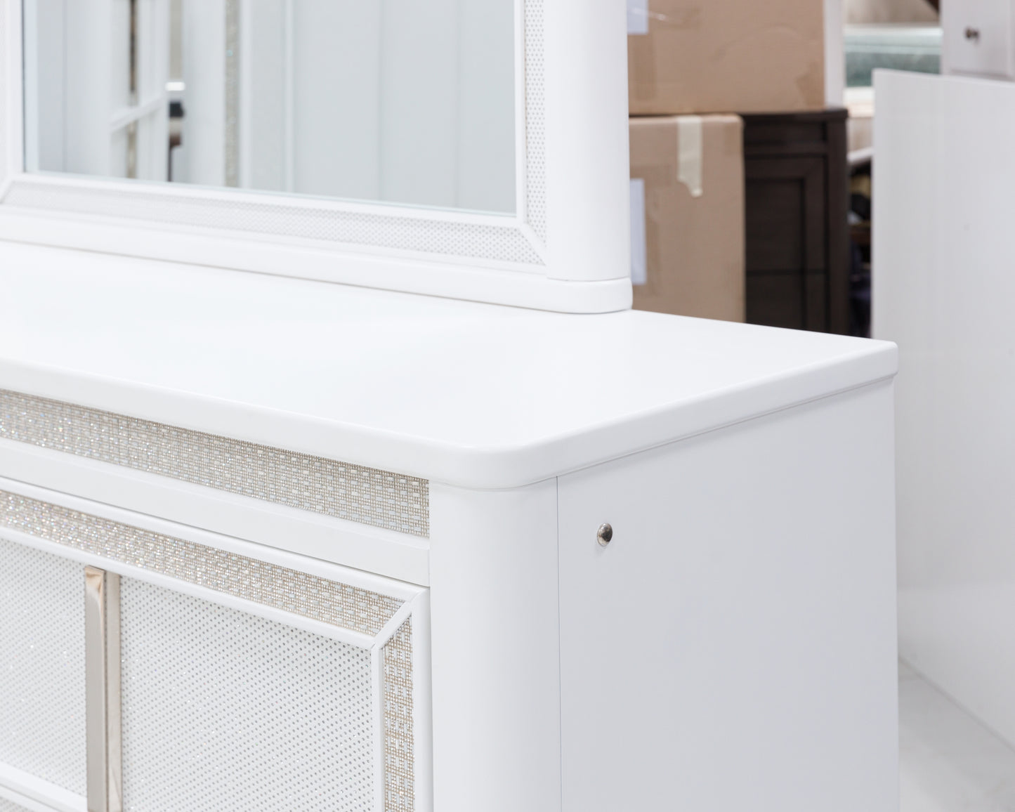 Chalanna Upholstered Storage Bed With Mirrored Dresser, Chest And Nightstand