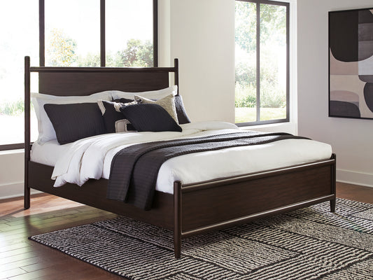 Dantenton California Panel Bed