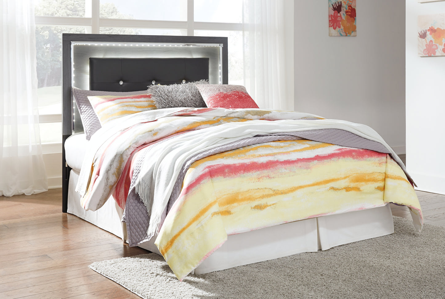 Lodanna Upholstered Panel Headboard With Mirrored Dresser, Chest And Nightstand