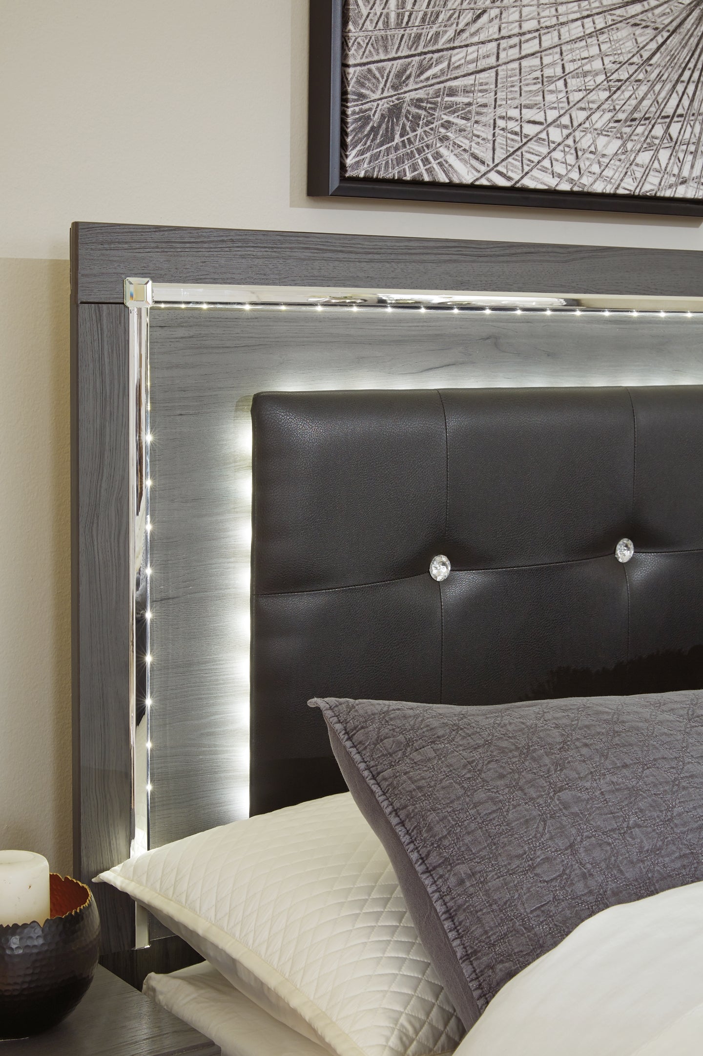 Lodanna Upholstered Panel Headboard With Mirrored Dresser, Chest And Nightstand