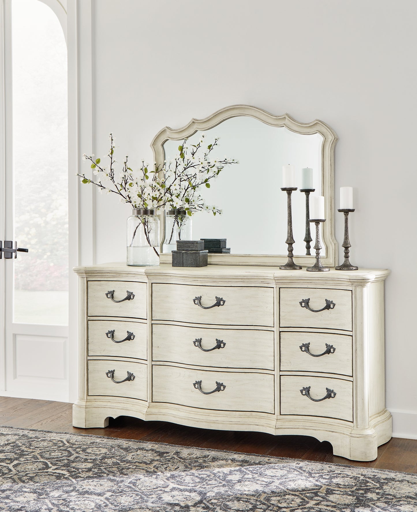 Arlendyne Upholstered Bed With Mirrored Dresser