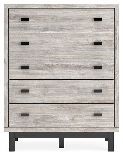 Vessalli Panel Bed With Mirrored Dresser, Chest And 2 Nightstands