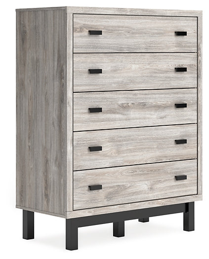 Vessalli Panel Bed With Mirrored Dresser, Chest And 2 Nightstands