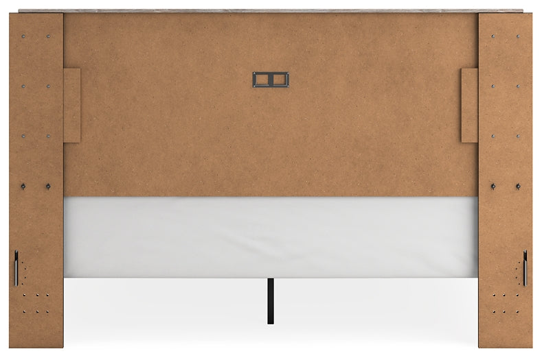 Vessalli Panel Bed With Mirrored Dresser, Chest And 2 Nightstands