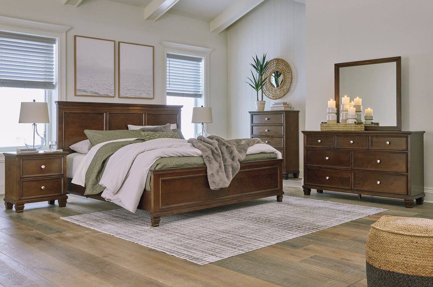 Danabrin Panel Bed With Mirrored Dresser, Chest And 2 Nightstands
