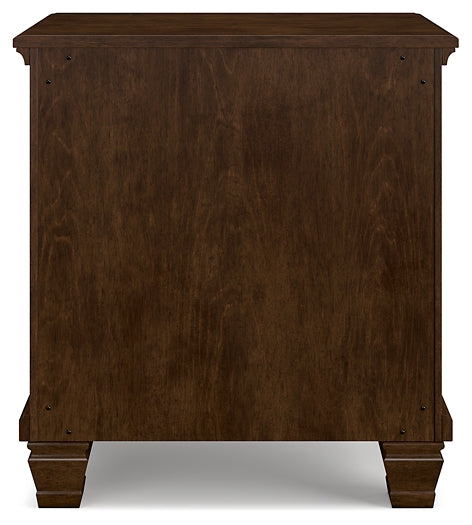 Danabrin Panel Bed With Mirrored Dresser, Chest And 2 Nightstands