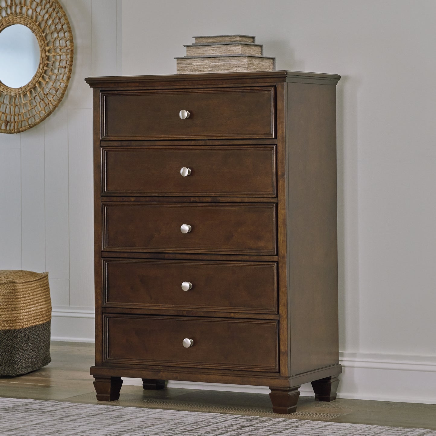 Danabrin Panel Bed With Mirrored Dresser, Chest And 2 Nightstands