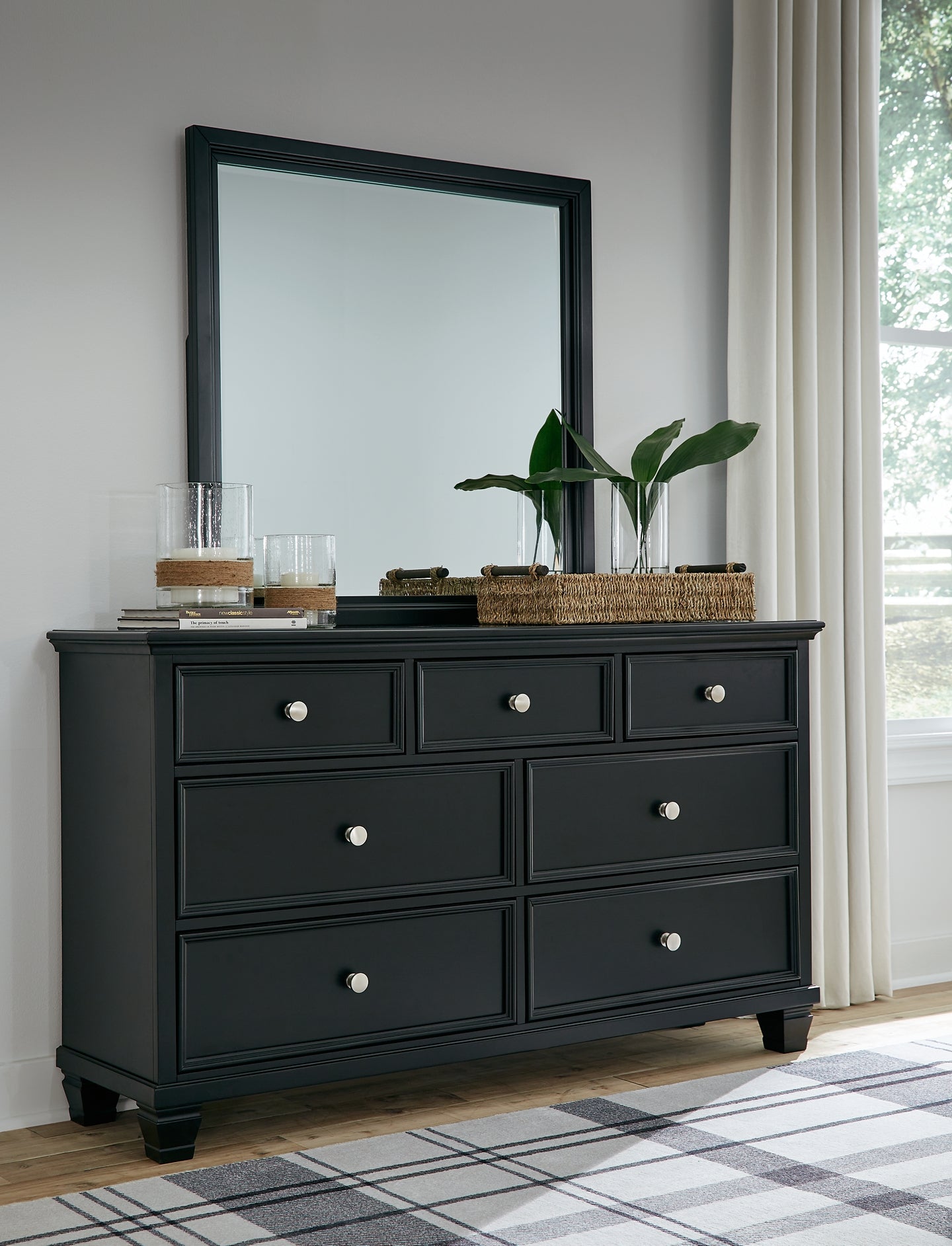 Lanolee Panel Bed With Mirrored Dresser And Nightstand