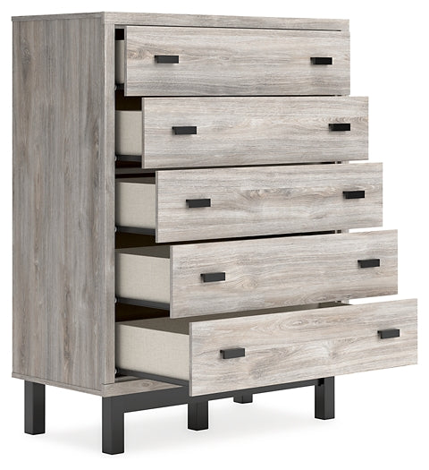 Vessalli Panel Bed With Mirrored Dresser, Chest And Nightstand