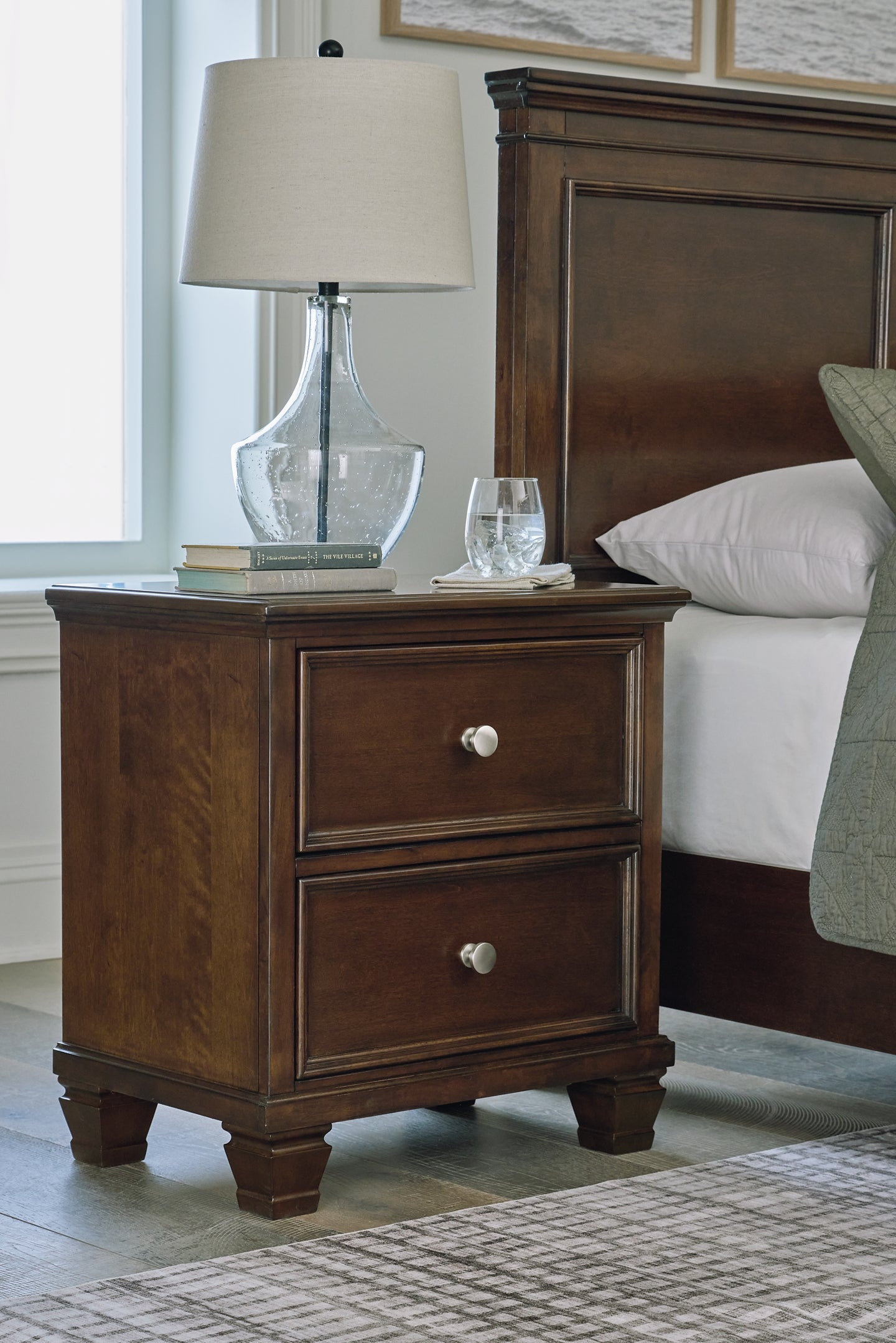 Danabrin Panel Bed With Mirrored Dresser And Nightstand