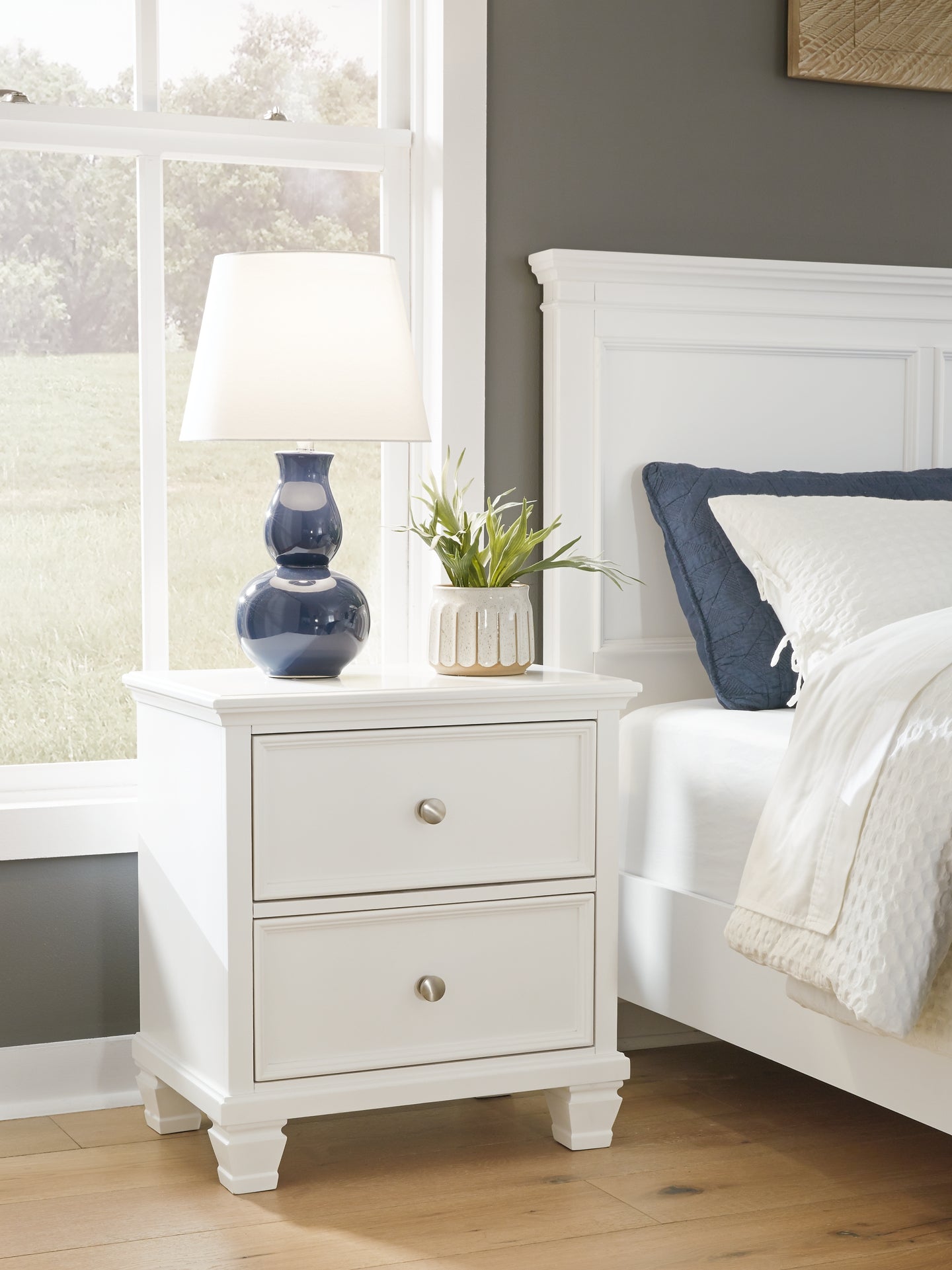 Fortman Panel Bed With Mirrored Dresser And Nightstand