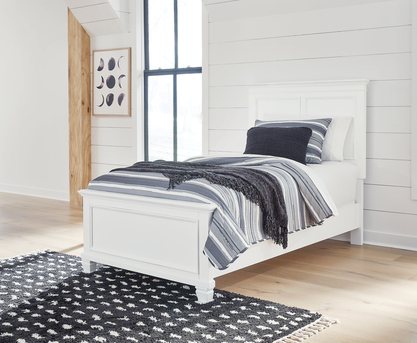 Fortman Panel Bed With Mirrored Dresser, Chest And Nightstand