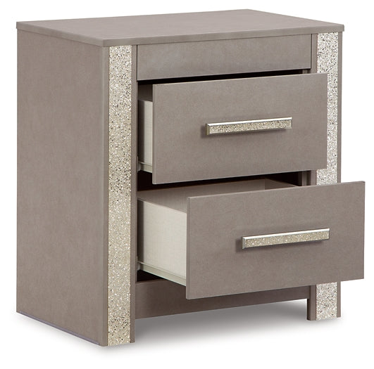 Surancha Panel Bed With Mirrored Dresser And Nightstand