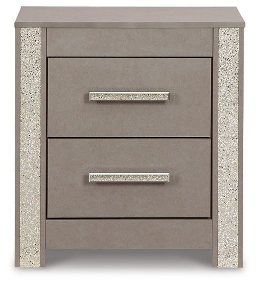 Surancha Panel Bed With Mirrored Dresser And Nightstand