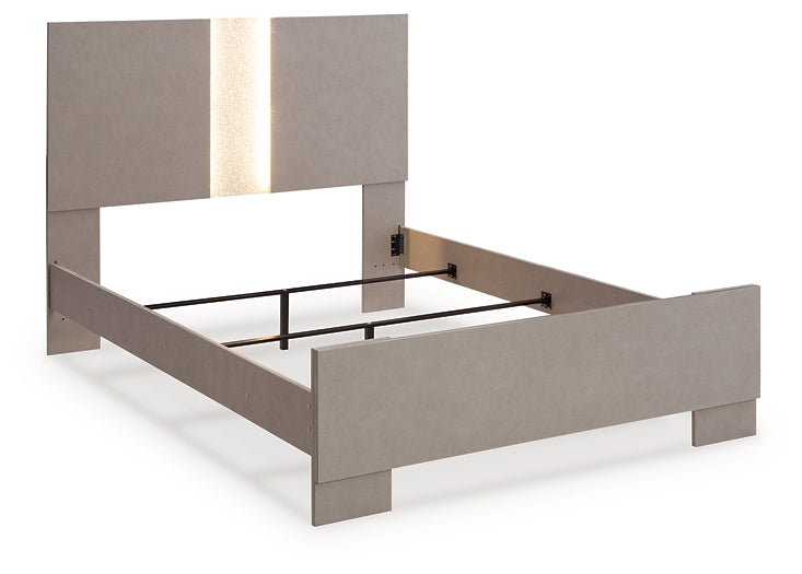 Surancha Panel Bed With Mirrored Dresser And Nightstand