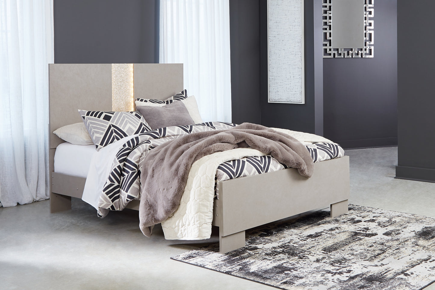 Surancha Panel Bed With Mirrored Dresser And Nightstand