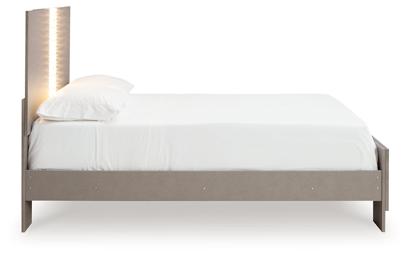 Surancha Panel Bed With Mirrored Dresser And Chest