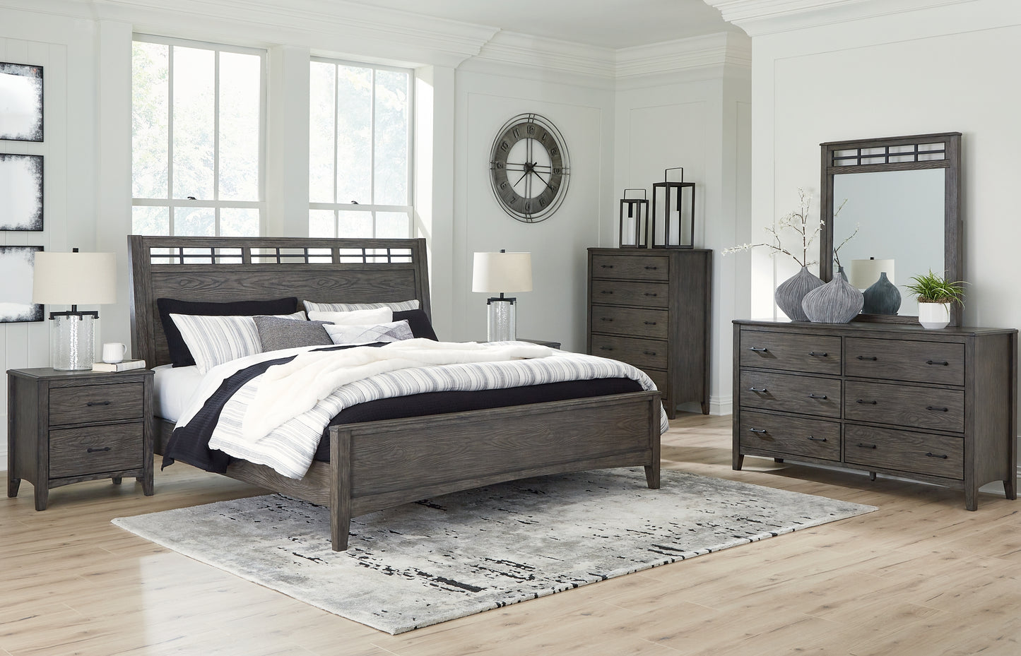 Montillan California Panel Bed With Mirrored Dresser And 2 Nightstands