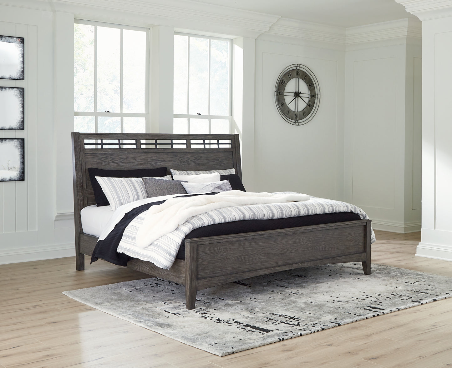 Montillan California Panel Bed With Mirrored Dresser And 2 Nightstands