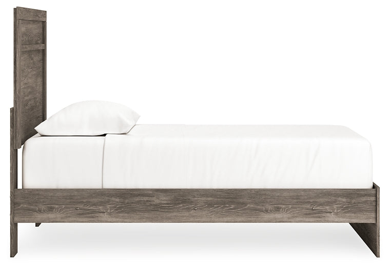 Ralinksi Panel Bed With Mirrored Dresser And Chest