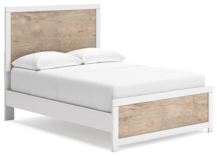 Charbitt Panel Bed With Mirrored Dresser, Chest And 2 Nightstands