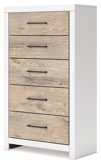 Charbitt Panel Bed With Mirrored Dresser, Chest And 2 Nightstands