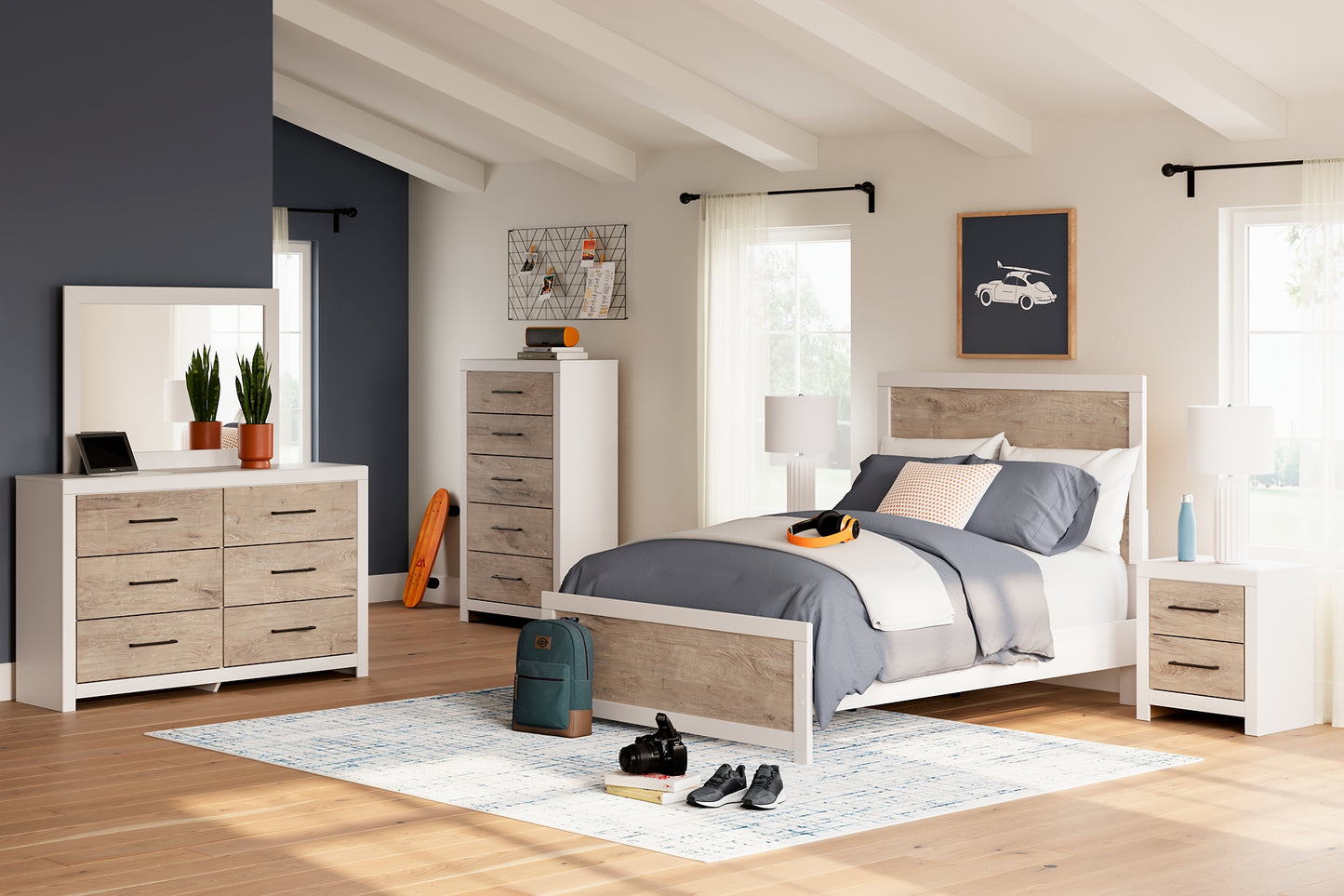 Charbitt Panel Bed With Mirrored Dresser, Chest And 2 Nightstands