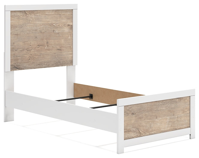 Charbitt Panel Bed With Mirrored Dresser, Chest And 2 Nightstands